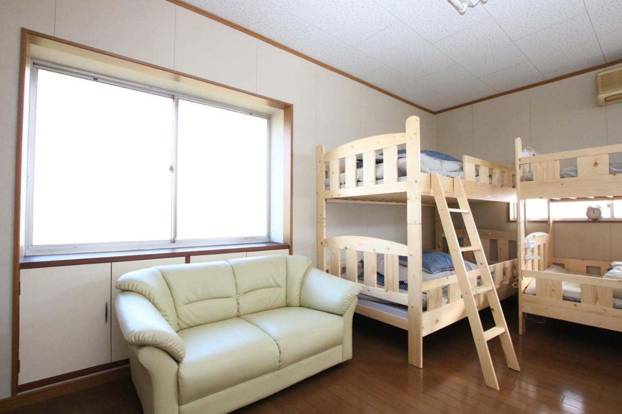 Guesthouse Omoya--全個室--囲炉裏のぬくもりと共にグループの絆を深める古民家宿でゆっくりとした時間を-6名部屋-6名部屋-8名部屋--最大20名-ペット同伴可は一室のみ- Matsuyama  Luaran gambar