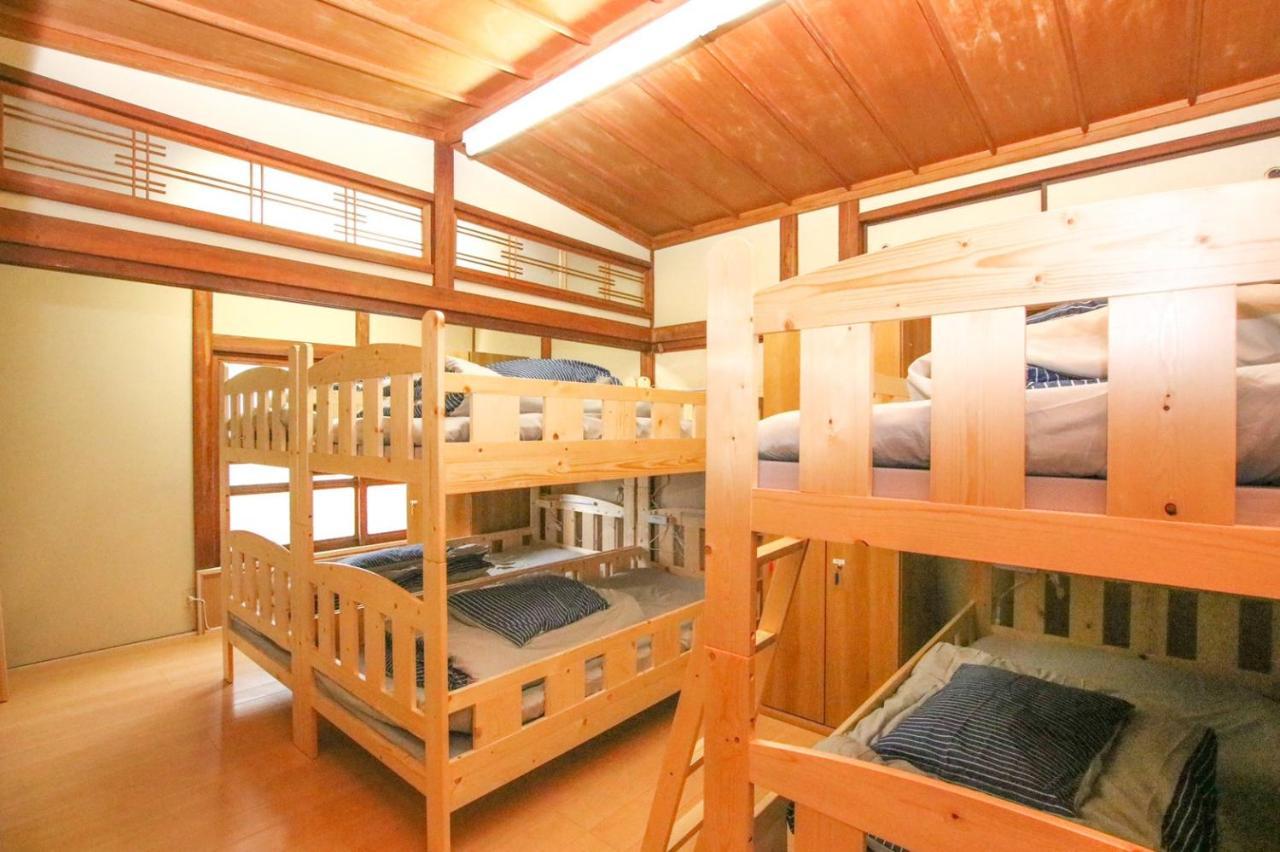 Guesthouse Omoya--全個室--囲炉裏のぬくもりと共にグループの絆を深める古民家宿でゆっくりとした時間を-6名部屋-6名部屋-8名部屋--最大20名-ペット同伴可は一室のみ- Matsuyama  Luaran gambar