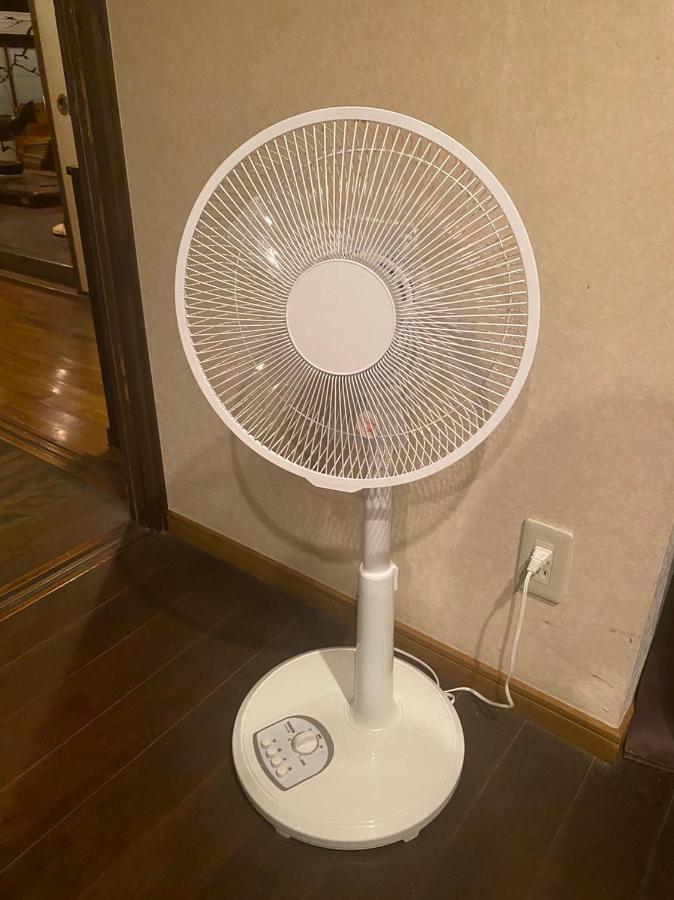 Guesthouse Omoya--全個室--囲炉裏のぬくもりと共にグループの絆を深める古民家宿でゆっくりとした時間を-6名部屋-6名部屋-8名部屋--最大20名-ペット同伴可は一室のみ- Matsuyama  Luaran gambar